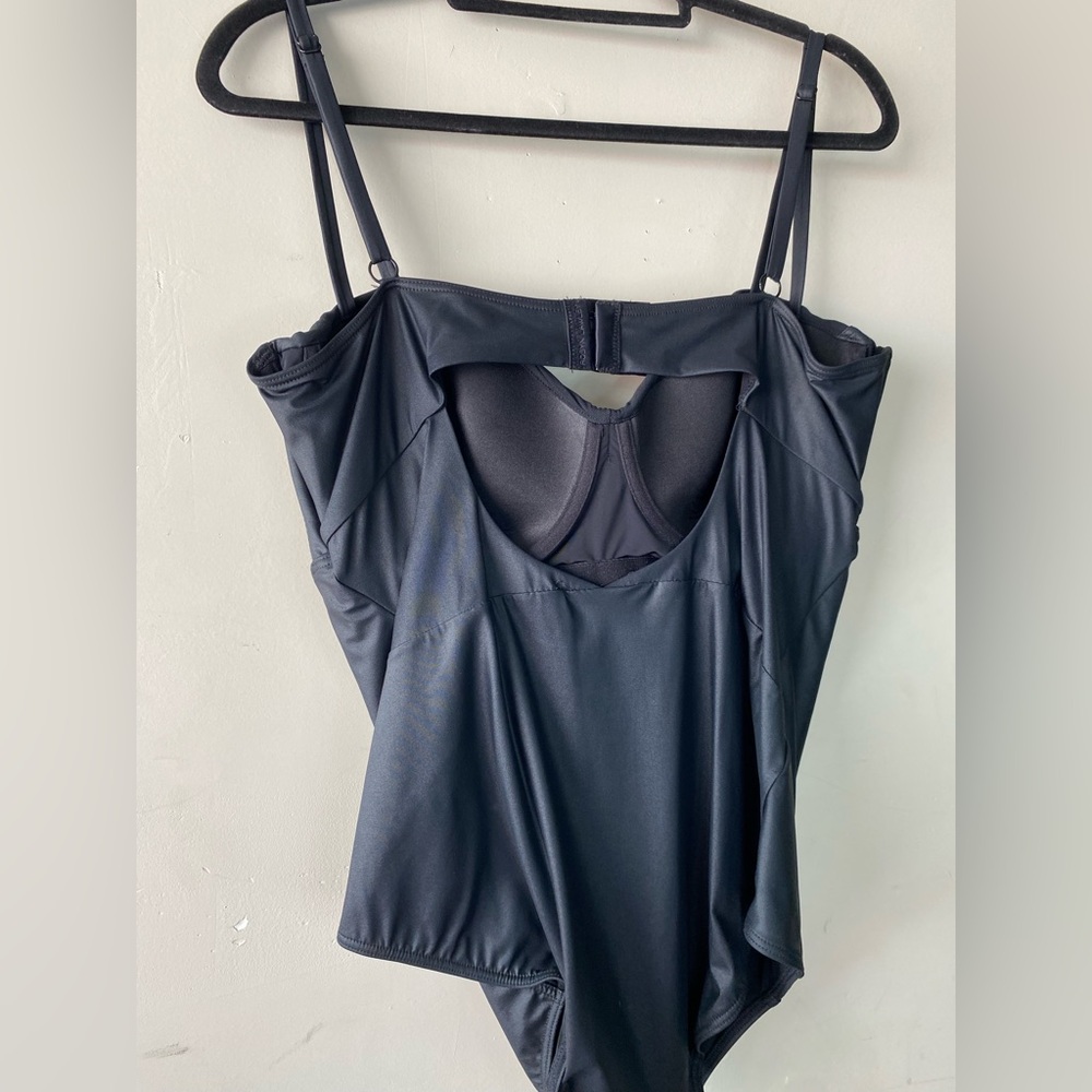 Robyn Lawley Swimwear Black Bella Norte One Piece Swimsuit Size US 18 (D/DD Cup) - Picture 7 of 14